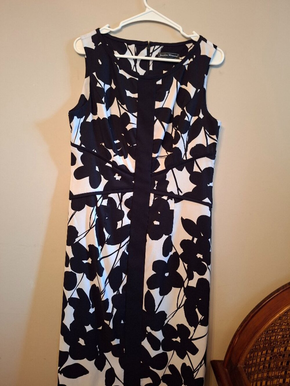 Jessica Howard Black and white Print in S Medium